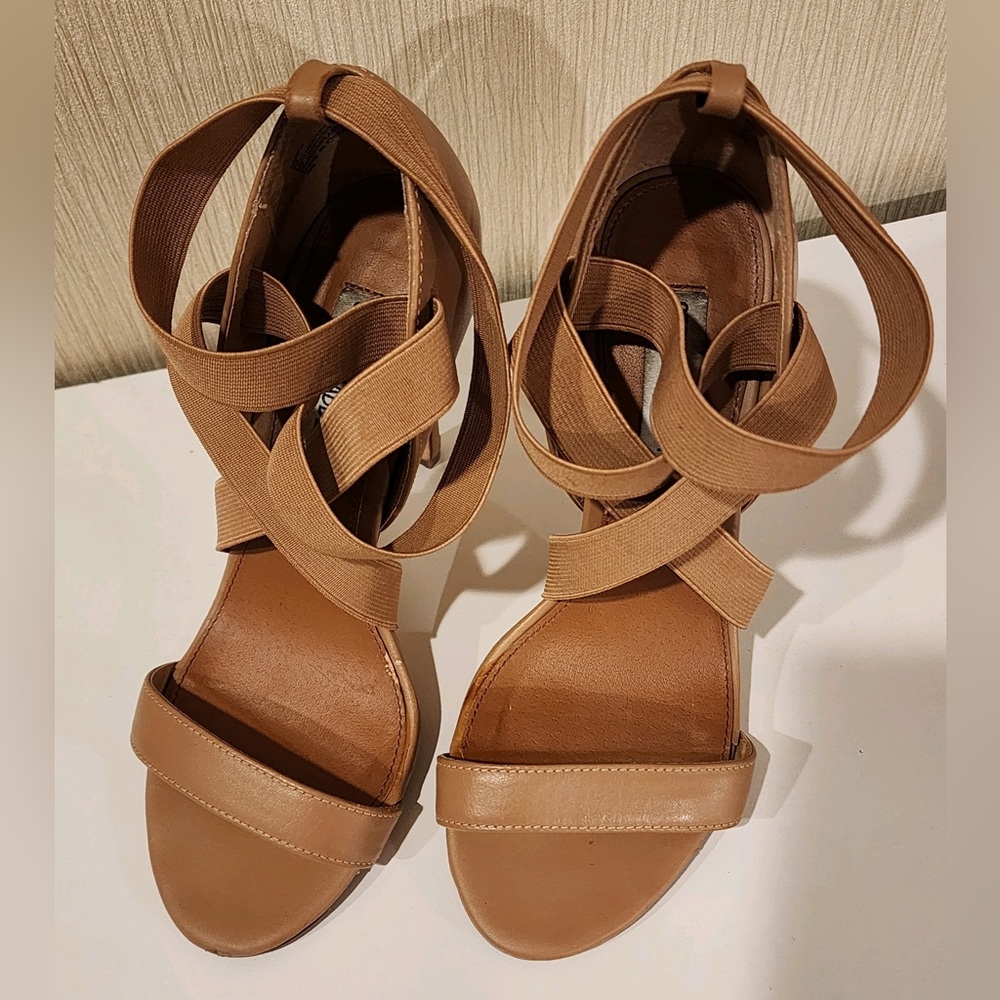 Steve Madden Open Toe Neutral Color Heels w/Elastic Crossing Straps sz 6 - Picture 5 of 14